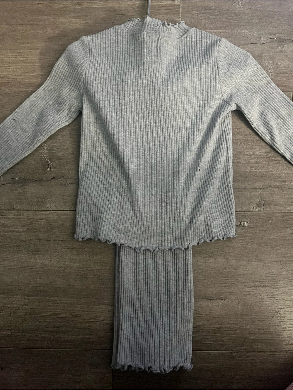 Old Navy Girls' Light Gray Ribbed Long-Sleeve Set - Size 18-24 months